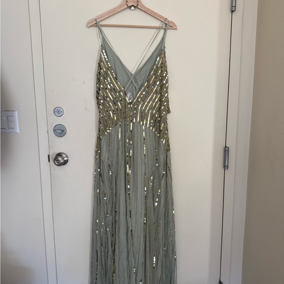 *NEW WITH TAGS* ASOS Design Evening Gown - Picture 6 of 9